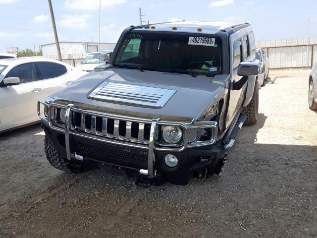 5GTDN136168302473 - 2006 HUMMER H3 SILVER photo 2