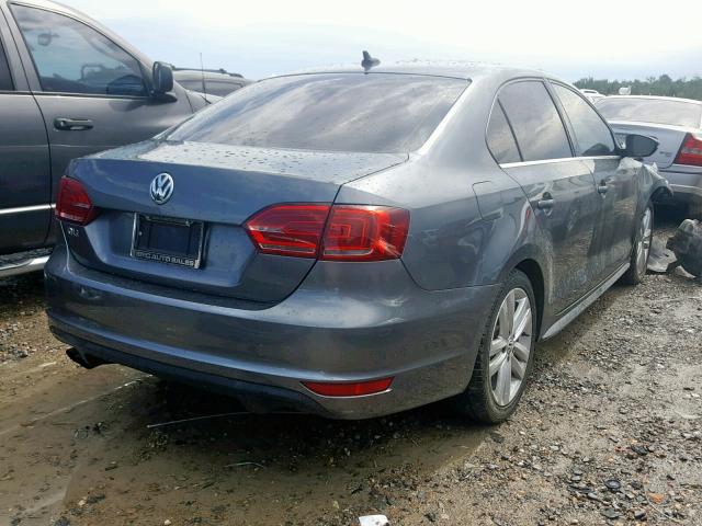 3VW4S7AJ9DM279136 - 2013 VOLKSWAGEN JETTA GLI GRAY photo 4