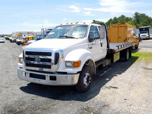 3FRNX65204V588657 - 2004 FORD F650 SUPER WHITE photo 2