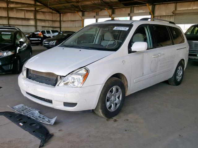 KNDMG4C32A6329212 - 2010 KIA SEDONA LX WHITE photo 2