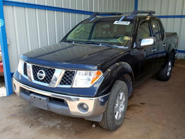 1N6AD07W37C458396 - 2007 NISSAN FRONTIER C BLACK photo 2