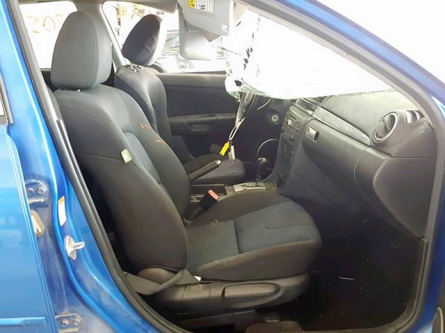 JM1BK343341198078 - 2004 MAZDA 3 HATCHBAC BLUE photo 5