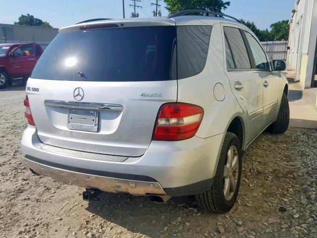 4JGBB75E37A151799 - 2007 MERCEDES-BENZ ML 500 SILVER photo 4