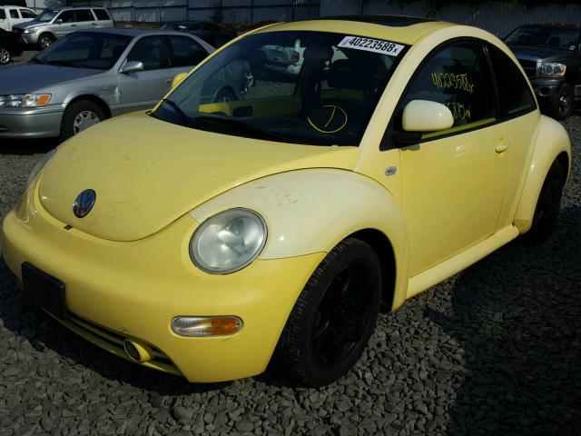 3VWCC21C0XM468193 - 1999 VOLKSWAGEN NEW BEETLE YELLOW photo 2