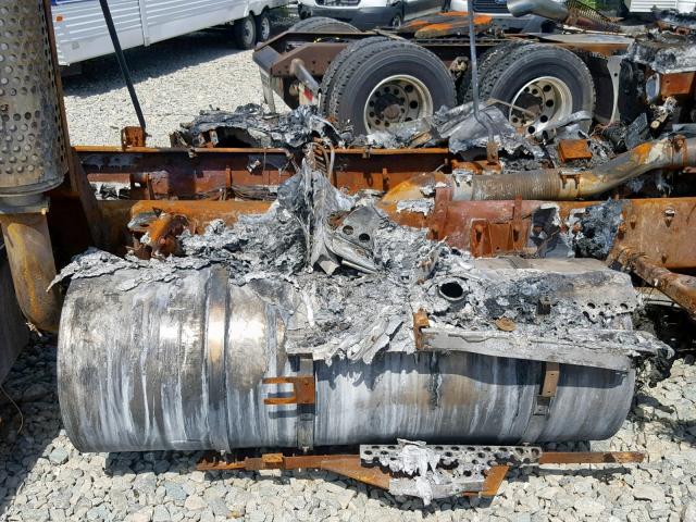 1XKAD49X46J137725 - 2006 KENWORTH CONSTRUCTI BURN photo 5