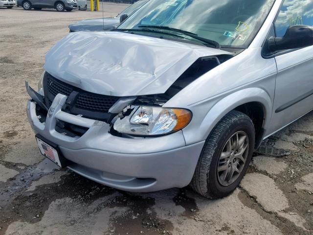 1D4GP453X3B300404 - 2003 DODGE CARAVAN SP SILVER photo 9