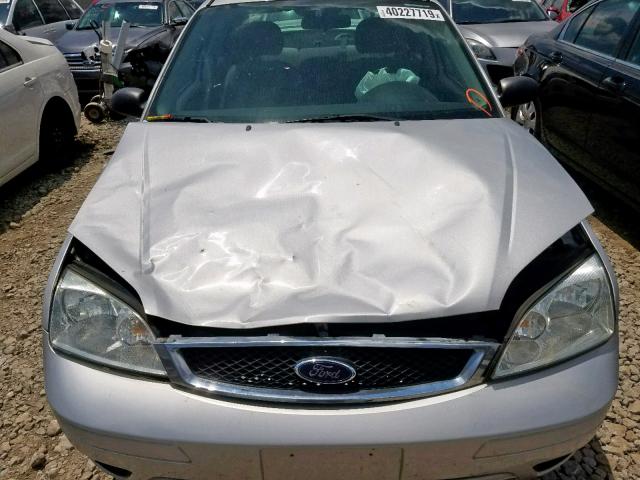 1FAHP34N47W354087 - 2007 FORD FOCUS ZX4 SILVER photo 7