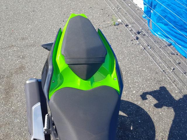 JKAEXKG18KDA27046 - 2019 KAWASAKI EX400 GREEN photo 6