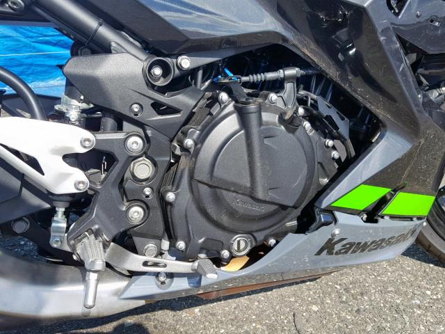 JKAEXKG18KDA27046 - 2019 KAWASAKI EX400 GREEN photo 7