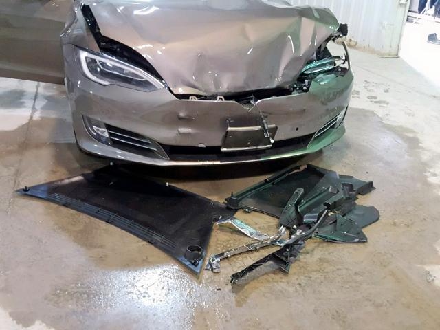 5YJSA1E28GF142260 - 2016 TESLA MODEL S GRAY photo 9