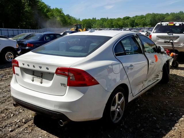 YV1622FS3C2129992 - 2012 VOLVO S60 T5 WHITE photo 4