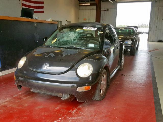 3VWBB61C6WM024837 - 1998 VOLKSWAGEN NEW BEETLE შავი ფოტო 2