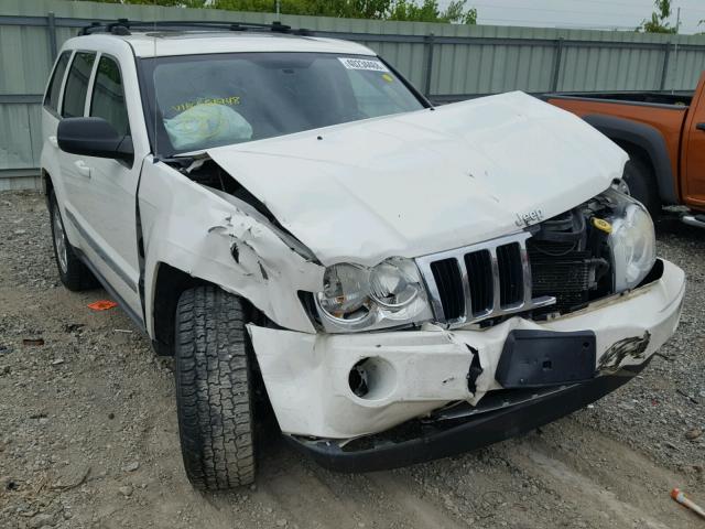 1J8HR58247C551948 - 2007 JEEP GRAND CHER WHITE photo 1