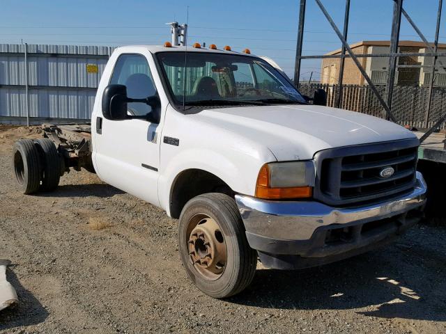 1FDAF56F91EB09133 - 2001 FORD F550 SUPER WHITE photo 1