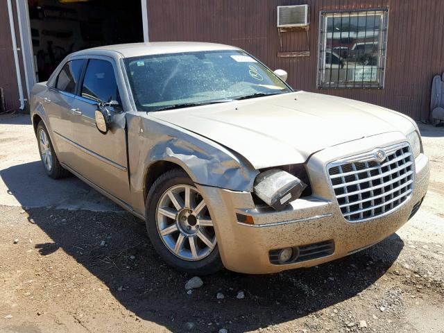 2C3LA53V19H508960 - 2009 CHRYSLER 300 TOURIN GOLD photo 1