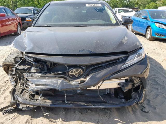 4T1B11HK9JU060866 - 2018 TOYOTA CAMRY XLE BLACK photo 9