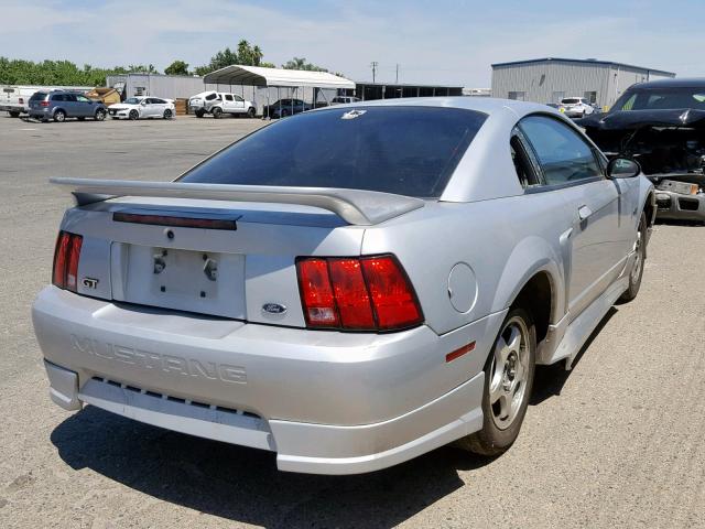 1FAFP42X9YF122037 - 2000 FORD MUSTANG GT SILVER photo 4