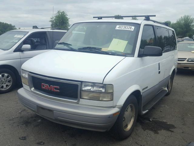 1GKDM19W0YB516611 - 2000 GMC SAFARI XT WHITE photo 2