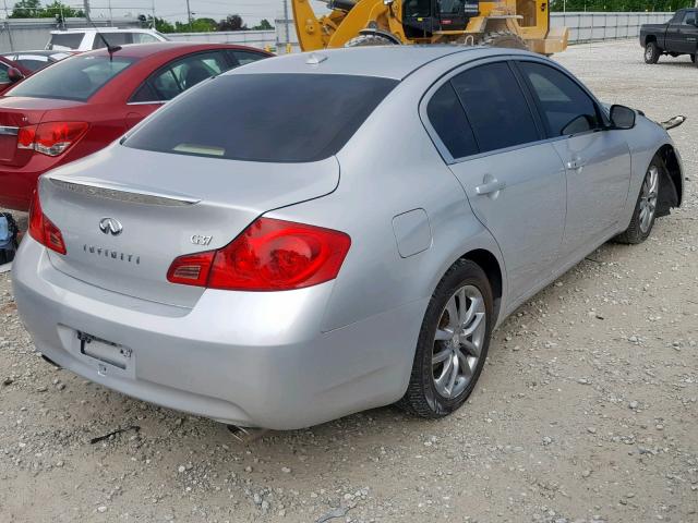 JNKCV61EX9M015217 - 2009 INFINITI G37 BASE SILVER photo 4