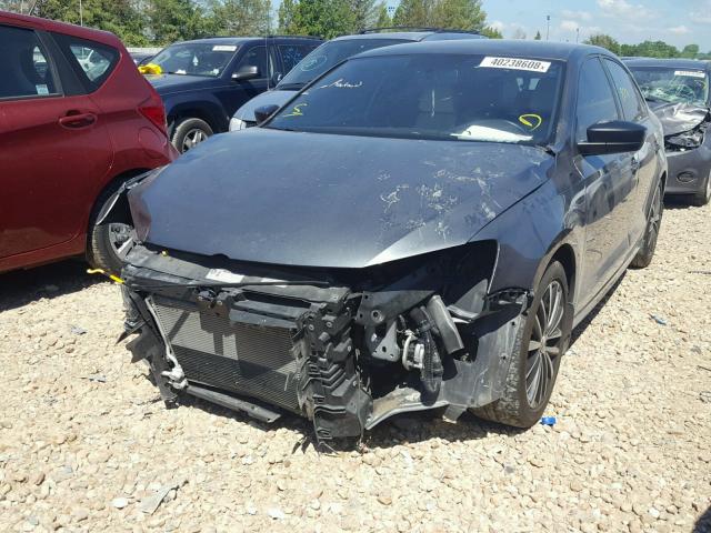 3VWD17AJ9GM396576 - 2016 VOLKSWAGEN JETTA SPOR GRAY photo 2