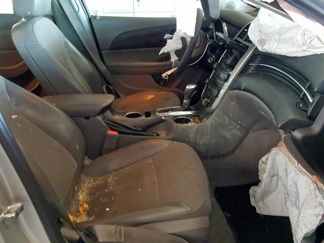 1G11C5SL5FF196743 - 2015 CHEVROLET MALIBU 1LT 银色 照片 5