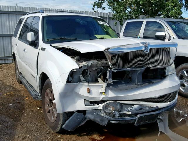 5LMFU27556LJ06388 - 2006 LINCOLN NAVIGATOR 白色 照片 1