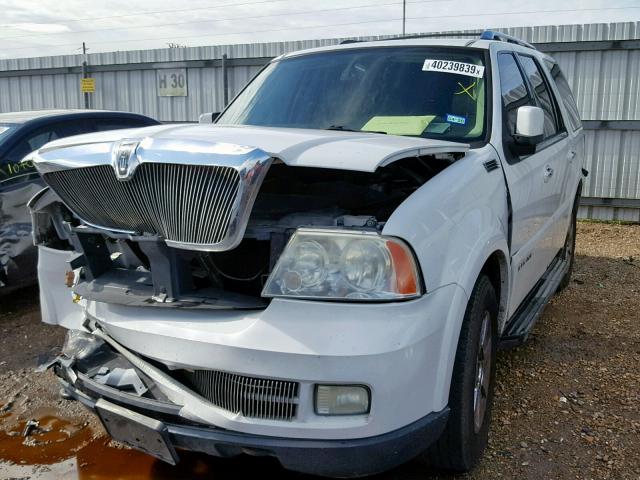 5LMFU27556LJ06388 - 2006 LINCOLN NAVIGATOR 白色 照片 2