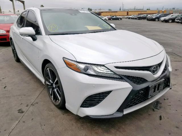 4T1BZ1HK3JU009291 - 2018 TOYOTA CAMRY XSE WHITE photo 1