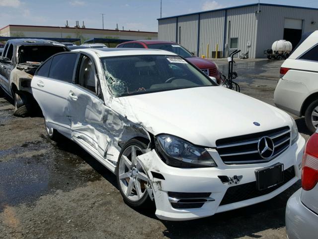 WDDGF4HB5EA957340 - 2014 MERCEDES-BENZ C 250 WHITE photo 1