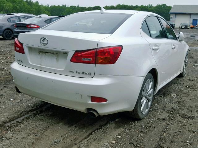 JTHCK262072017471 - 2007 LEXUS IS 250 WHITE photo 4