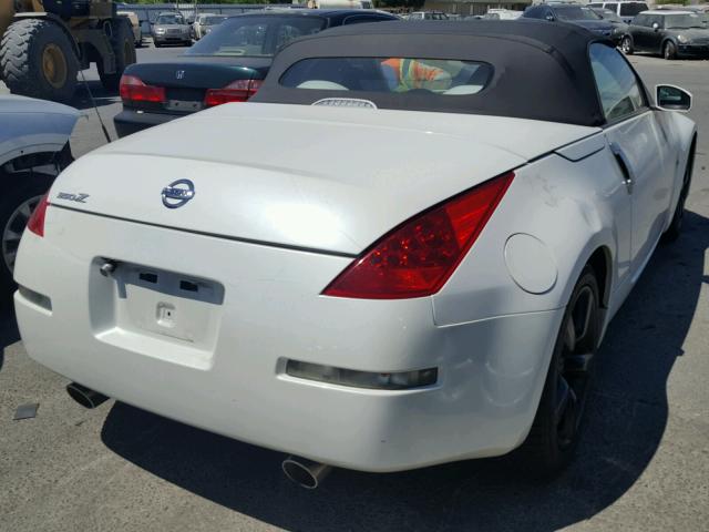 JN1BZ36A47M653226 - 2007 NISSAN 350Z ROADS WHITE photo 4