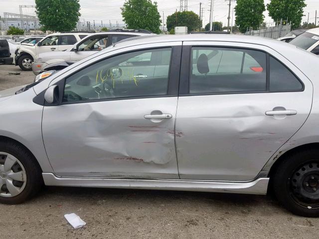 JTDBT923071164056 - 2007 TOYOTA YARIS SILVER photo 9