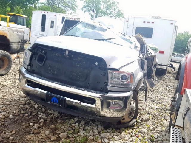 3C63RRML7JG220316 - 2018 RAM 3500 LARAM SILVER photo 2