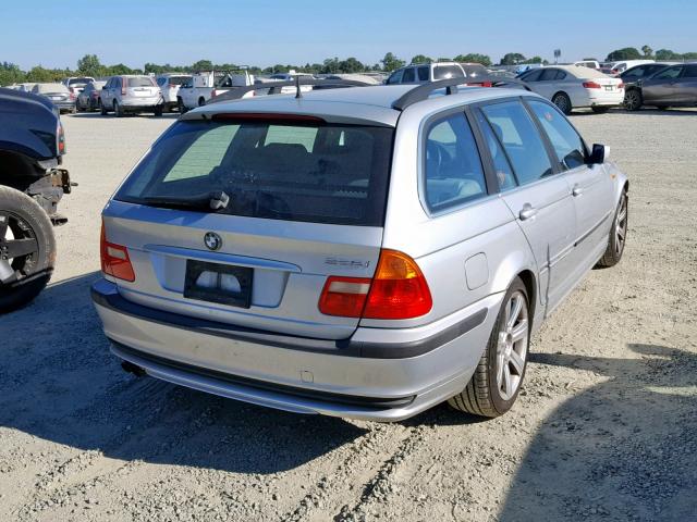 WBAEN33412PC10754 - 2002 BMW 325 IT SILVER photo 4