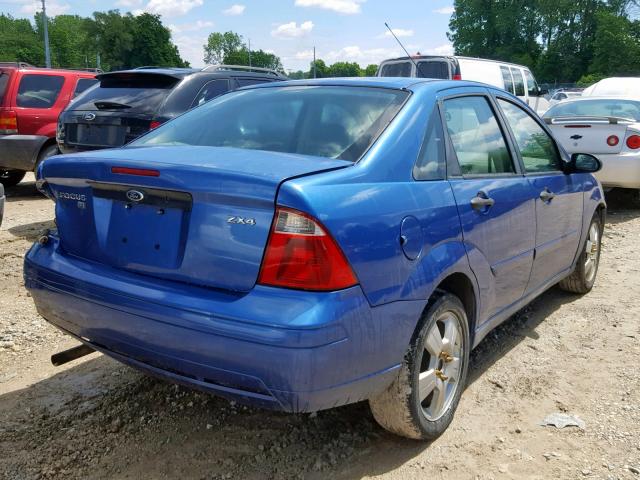 1FAFP34N25W288952 - 2005 FORD FOCUS ZX4 BLUE photo 4