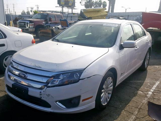 3FADP0L35BR110120 - 2011 FORD FUSION HYB WHITE photo 2