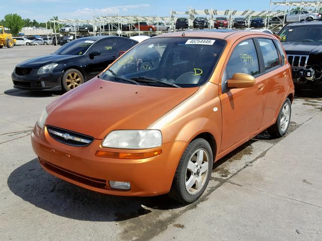 KL1TG66616B595016 - 2006 CHEVROLET AVEO LT ORANGE photo 2