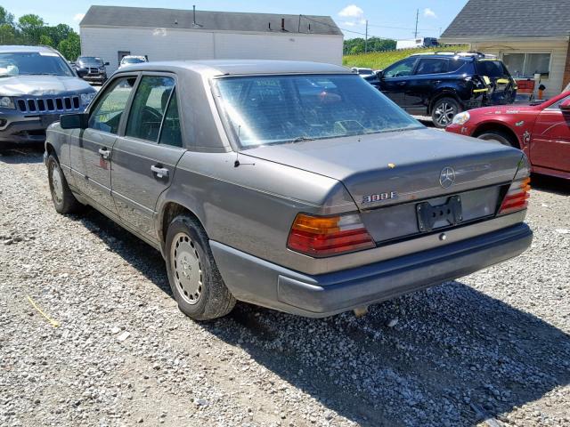 WDBEA30D1GA209662 - 1986 MERCEDES-BENZ 300 E GRAY photo 3