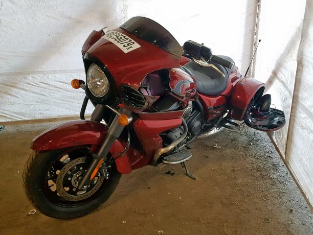 JKBVNRK16HA011422 - 2017 KAWASAKI VN1700 K RED photo 2