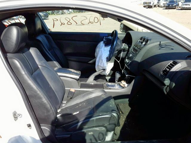 1N4BL24E38C136933 - 2008 NISSAN ALTIMA 3.5 WHITE photo 5