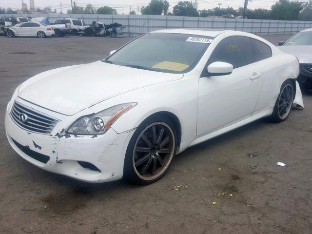 JNKCV64E99M607347 - 2009 INFINITI G37 BASE WHITE photo 2