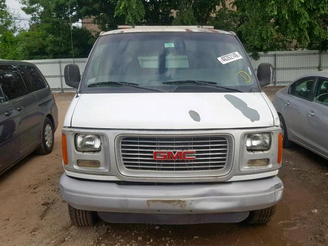 1GJHG39R211243394 - 2001 GMC SAVANA G35 WHITE photo 9