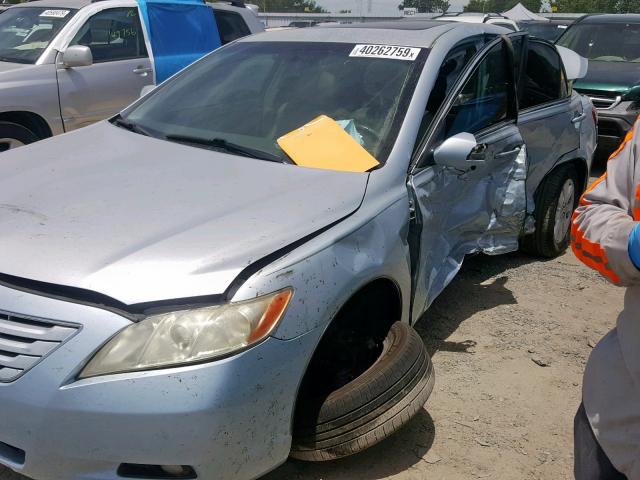 JTNBK46K573016833 - 2007 TOYOTA CAMRY NEW BLUE photo 9