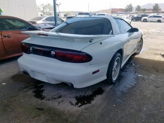 2G2FV22G022115270 - 2002 PONTIAC FIREBIRD F WHITE photo 4