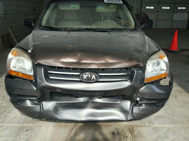 KNDJF724587460222 - 2008 KIA SPORTAGE L BROWN photo 9