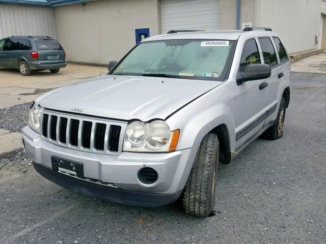 1J4GR48K25C662616 - 2005 JEEP GRAND CHER SILVER photo 2