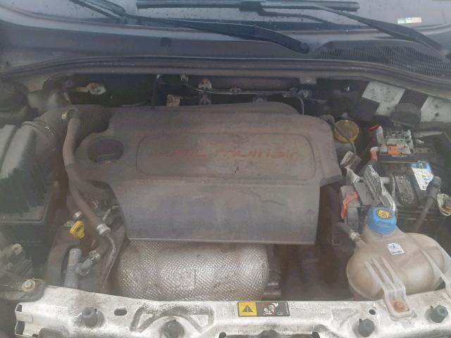 ZFBERFAT2G6B10889 - 2016 RAM PROMASTER 白色 照片 7