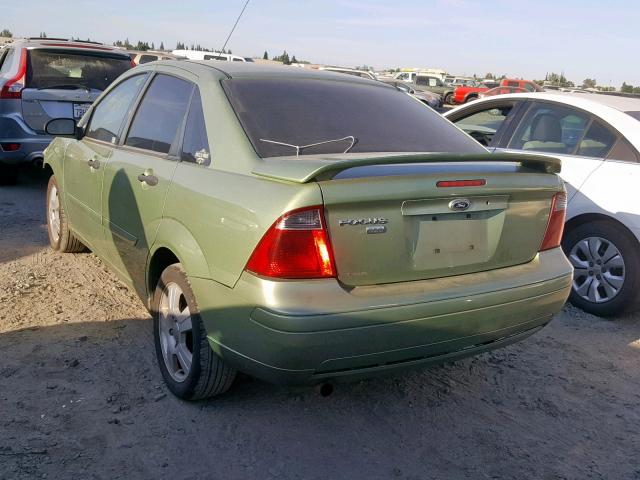 1FAFP34NX7W306066 - 2007 FORD FOCUS ZX4 GREEN photo 3