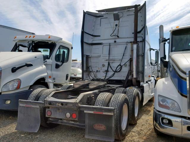 4V4NC9TG78N459586 - 2008 VOLVO VN VNL WHITE photo 4