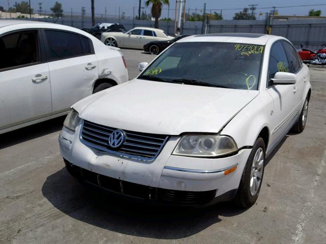 WVWPD63B03E082760 - 2003 VOLKSWAGEN PASSAT GLS WHITE photo 2